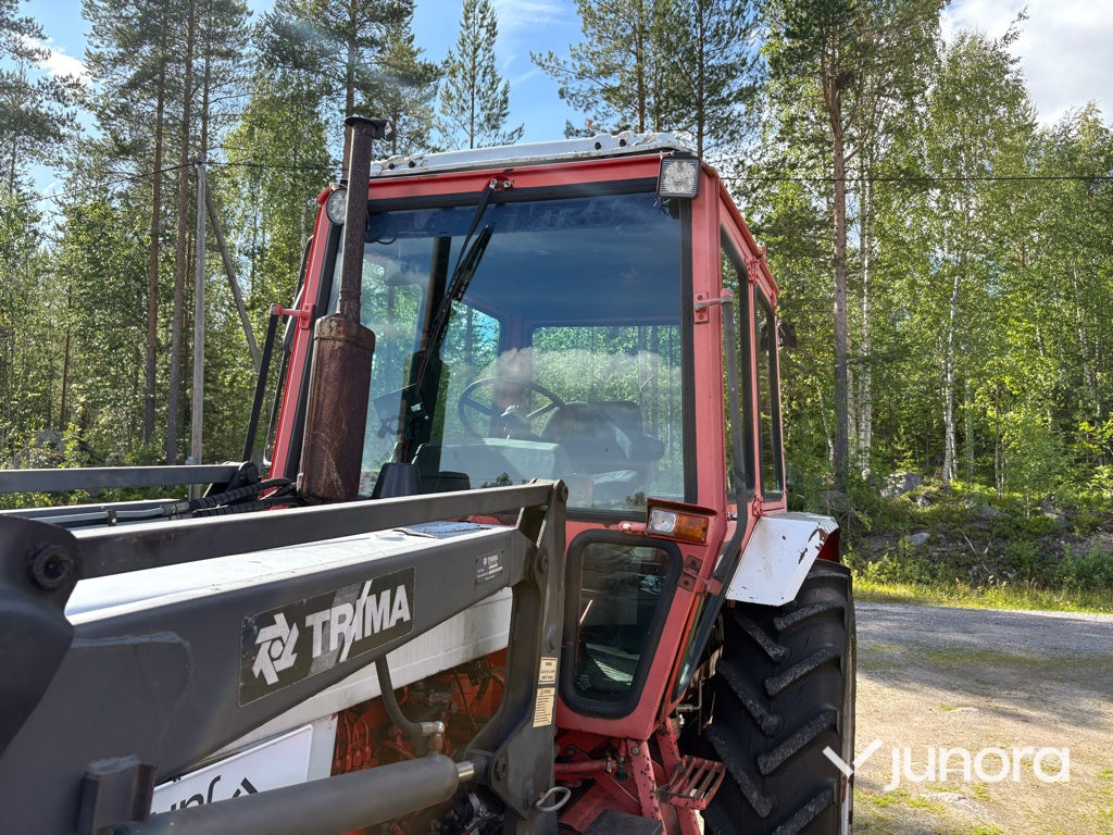 Traktor - BELARUS MTZ 562