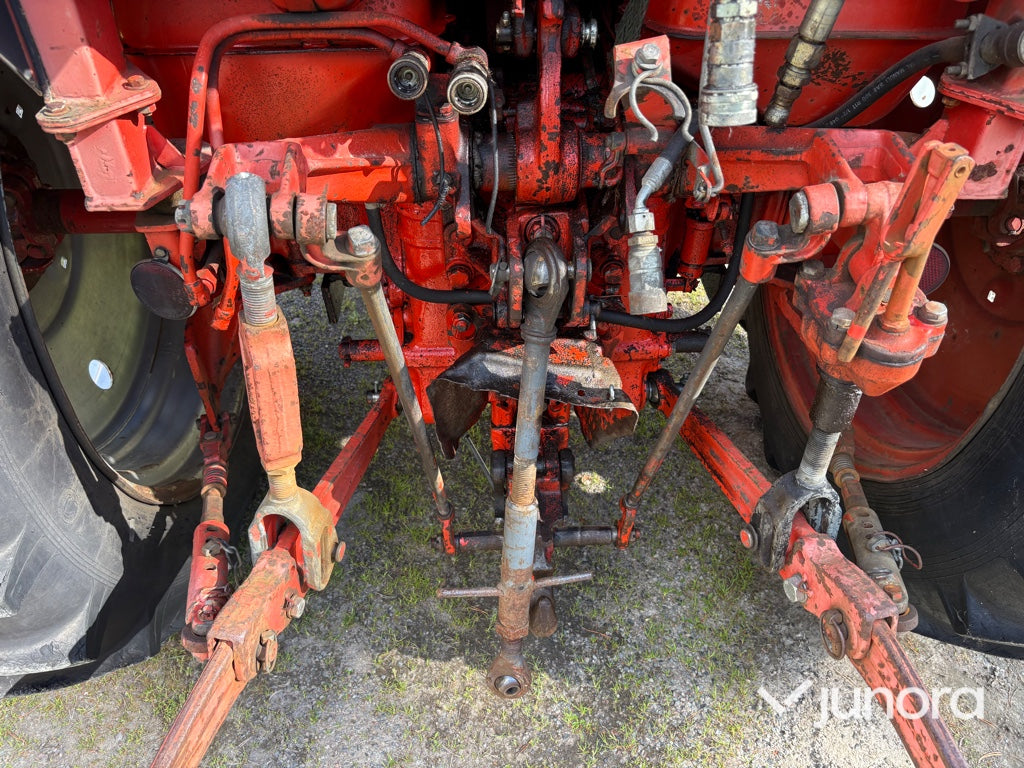 Traktor - BELARUS MTZ 562
