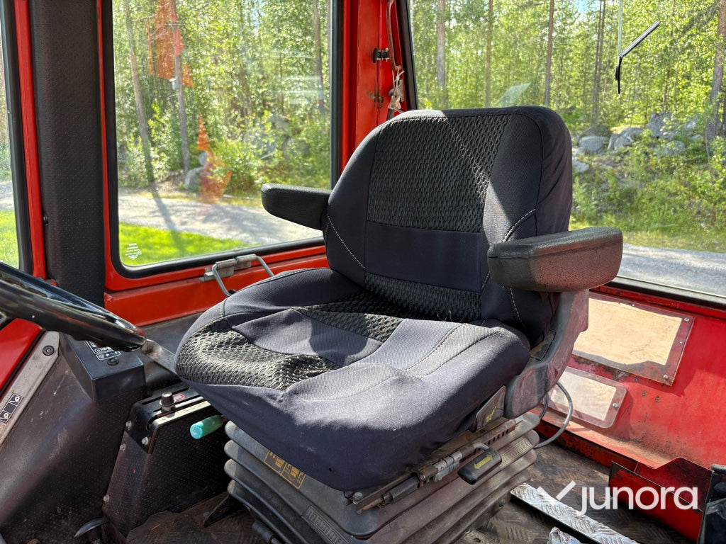 Traktor - BELARUS MTZ 562