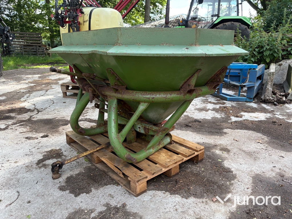 Gödningsspridare – Amazone 600 liter+