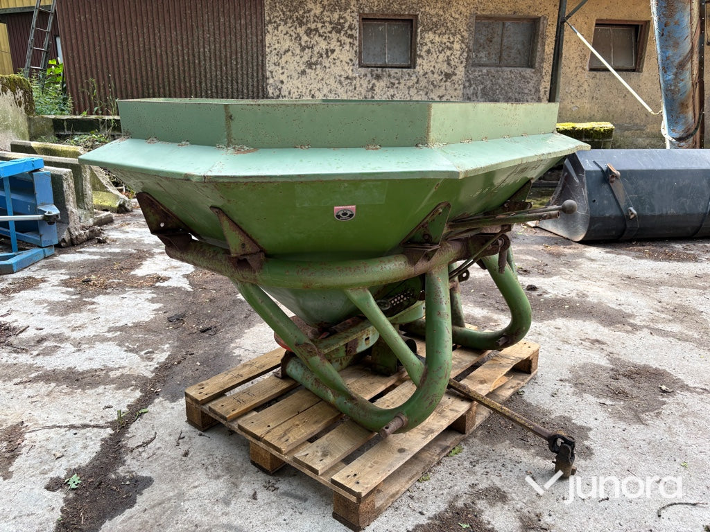 Gödningsspridare – Amazone 600 liter+
