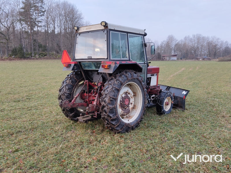 Traktor - International 484 STD