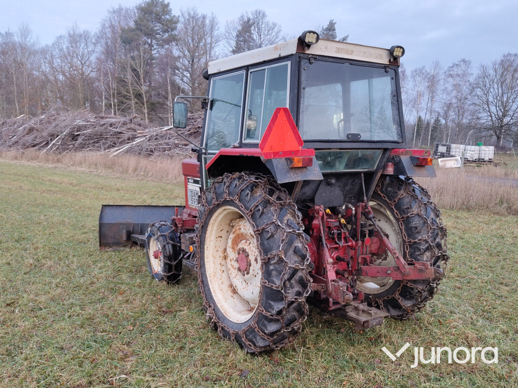 Traktor - International 484 STD