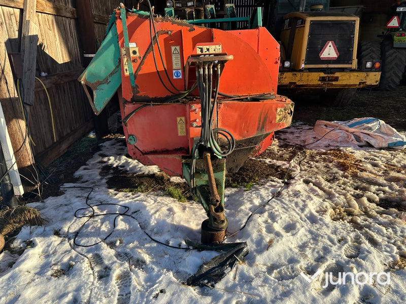 Balrivare - Kverneland KD 832