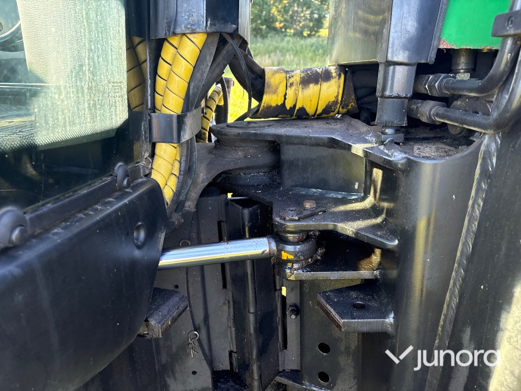 Traktor - Valtra X120, Med lastare, Midjestyrd