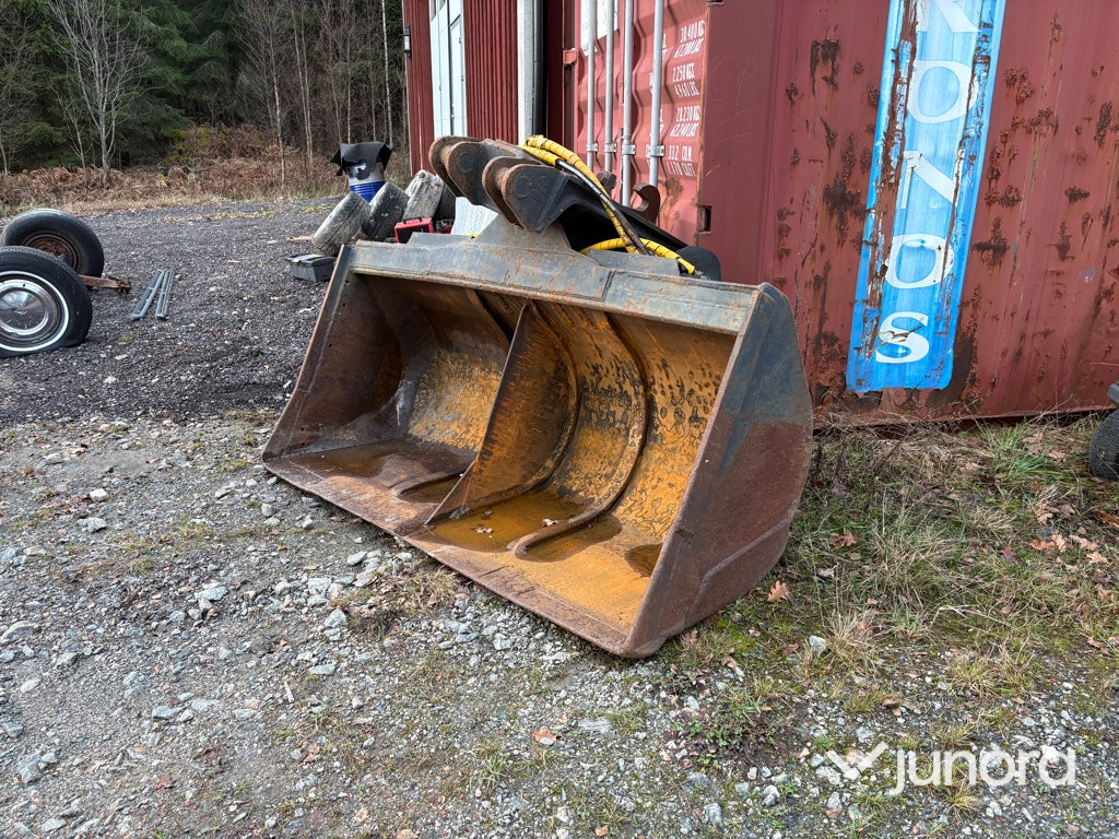 Planeringsskopa - B20, Med mellanvägg