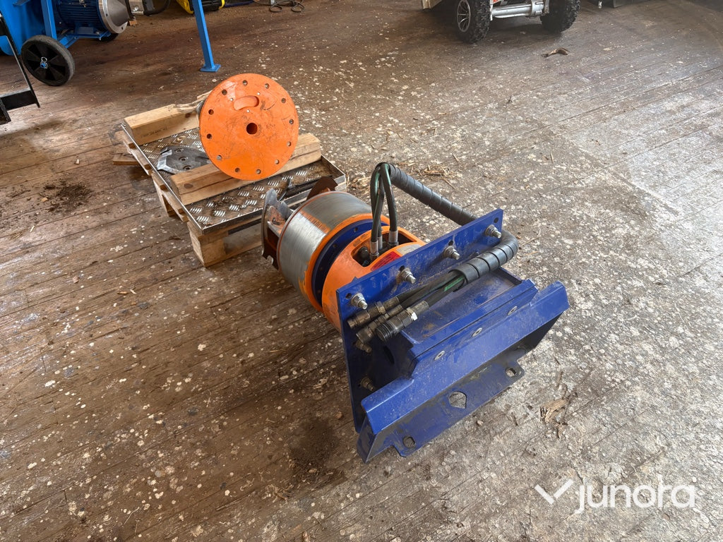 Stubborrmaskin - Dipperfox Stump Crusher 400