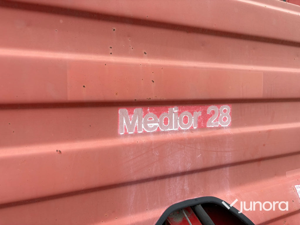 Självlastarvagn Fella Medor 28