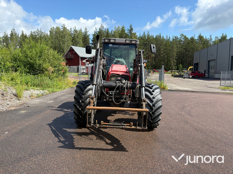 Massey Ferguson 6270 med Lastare