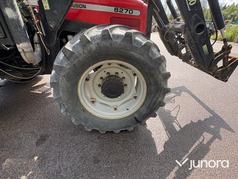 Massey Ferguson 6270 med Lastare