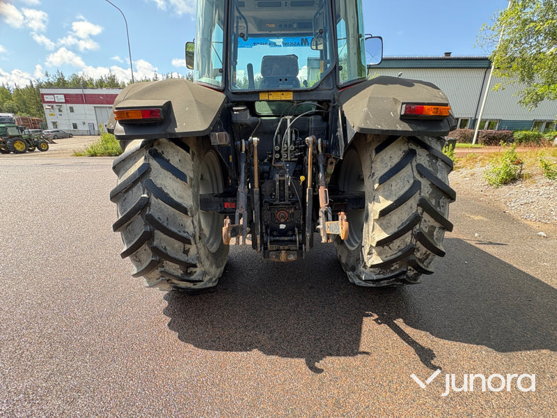 Massey Ferguson 6270 med Lastare