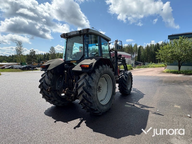 Massey Ferguson 6270 med Lastare