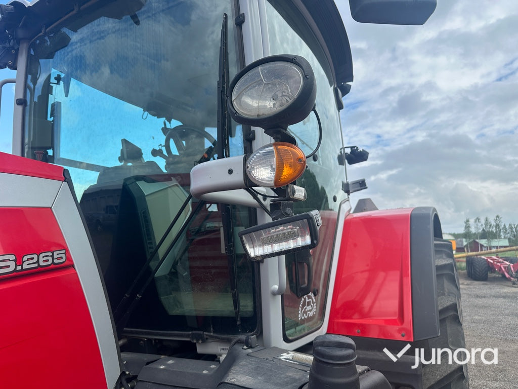 Traktor med fronlyft - Massey Ferguson, MF8S.265