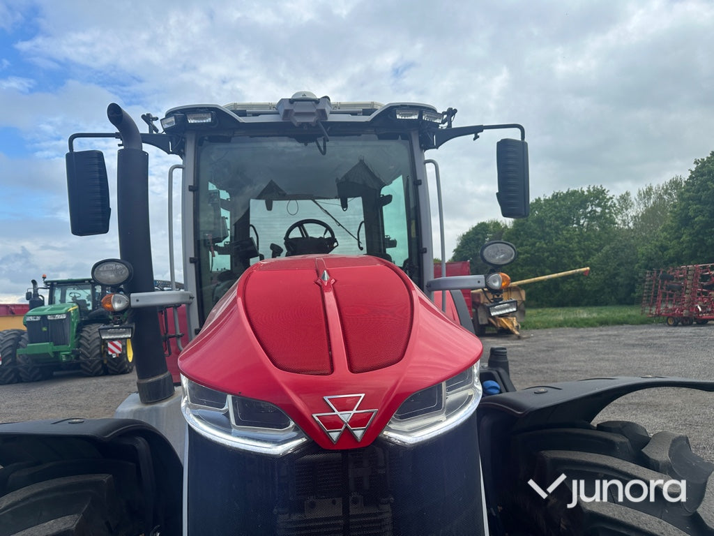 Traktor med fronlyft - Massey Ferguson, MF8S.265