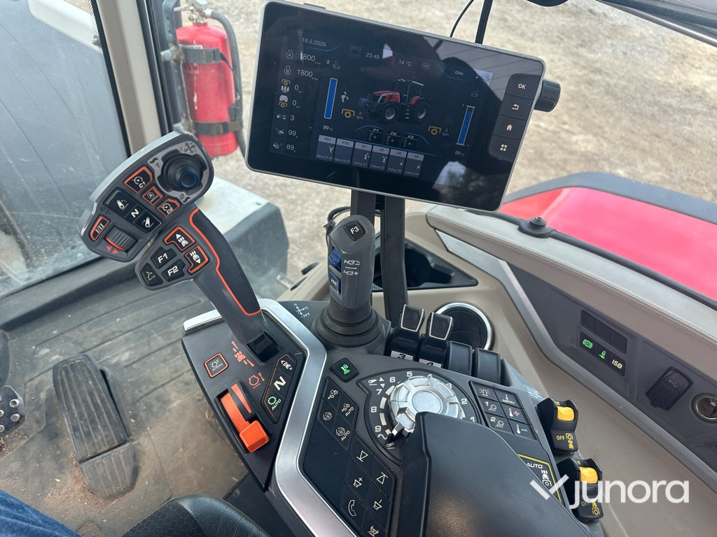 Traktor med fronlyft - Massey Ferguson, MF8S.265