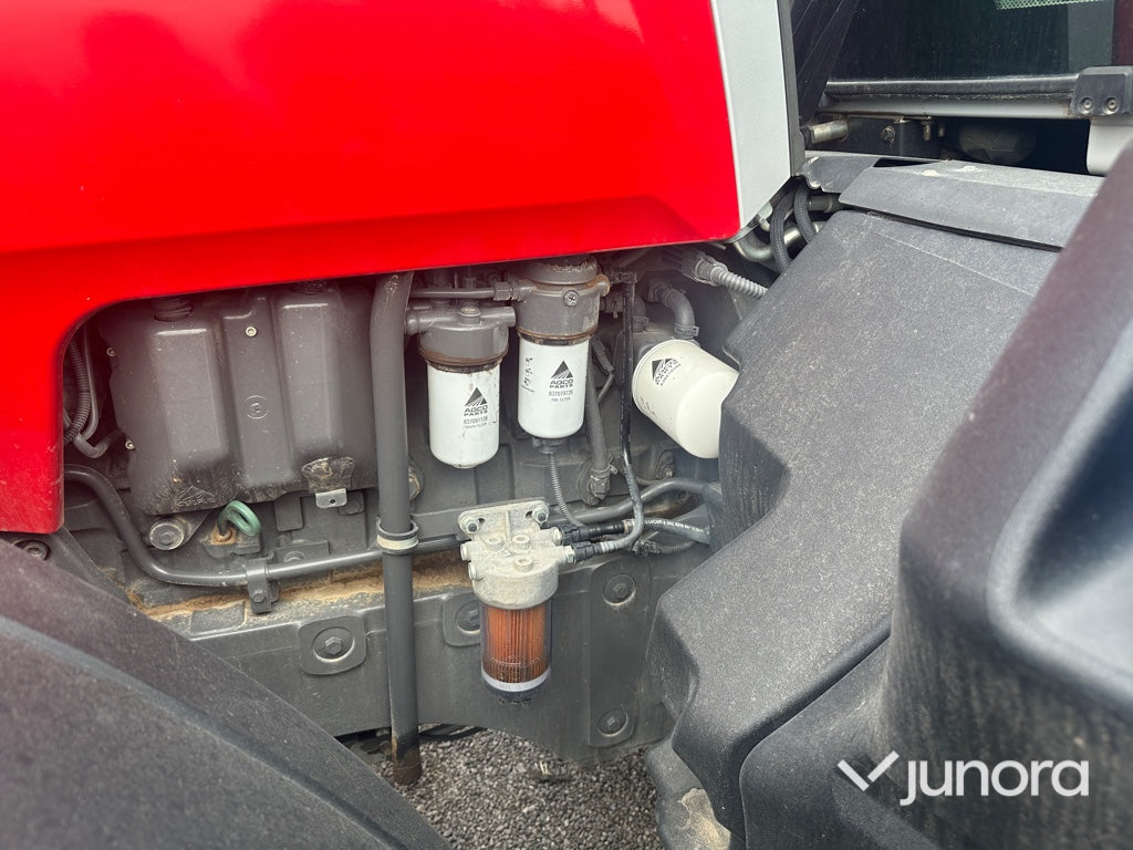 Traktor med fronlyft - Massey Ferguson, MF8S.265