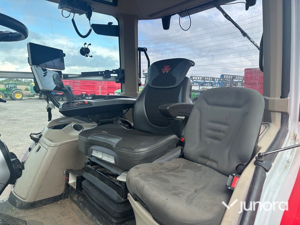 Traktor med fronlyft - Massey Ferguson, MF8S.265