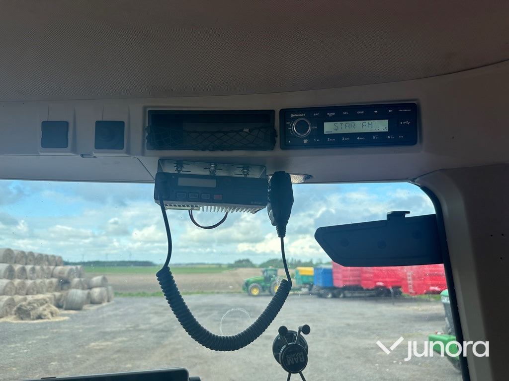 Traktor med fronlyft - Massey Ferguson, MF8S.265