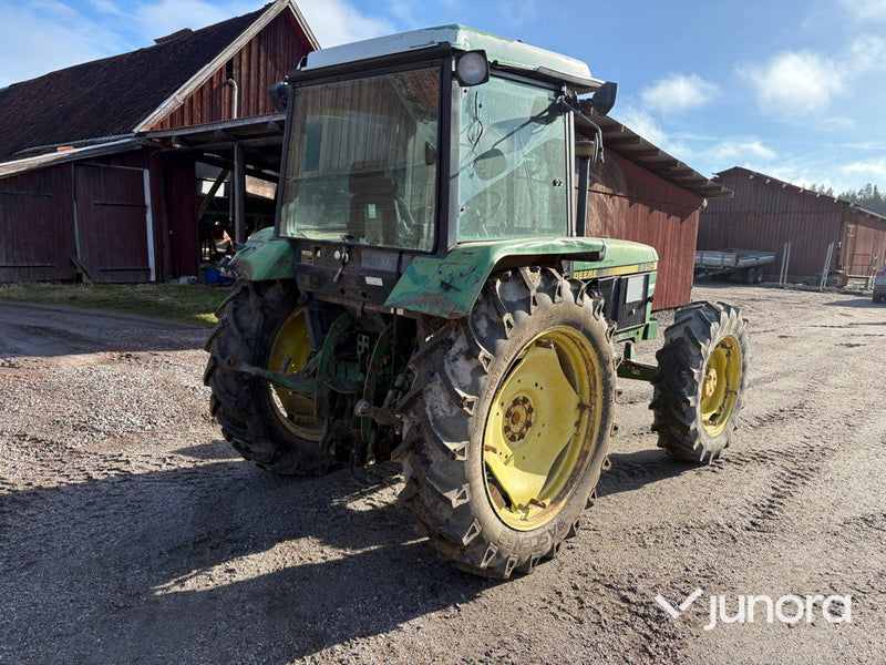 Traktor - John Deere, 2250 4WD