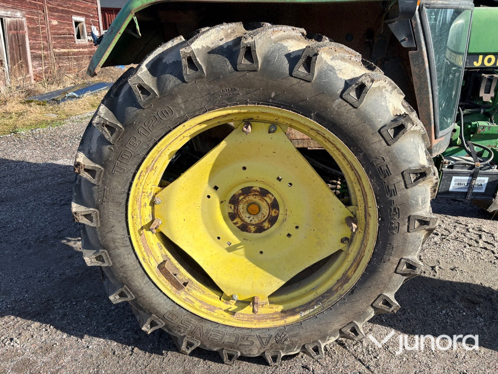 Traktor - John Deere, 2250 4WD