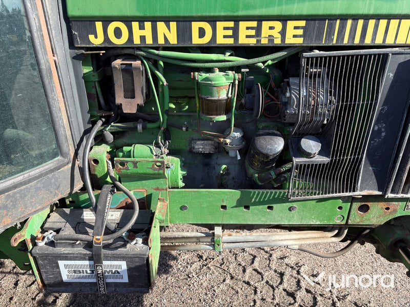 Traktor - John Deere, 2250 4WD
