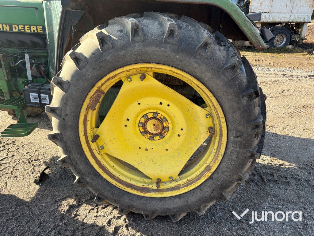 Traktor - John Deere, 2250 4WD