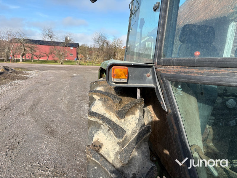 Traktor - John Deere, 2250 4WD