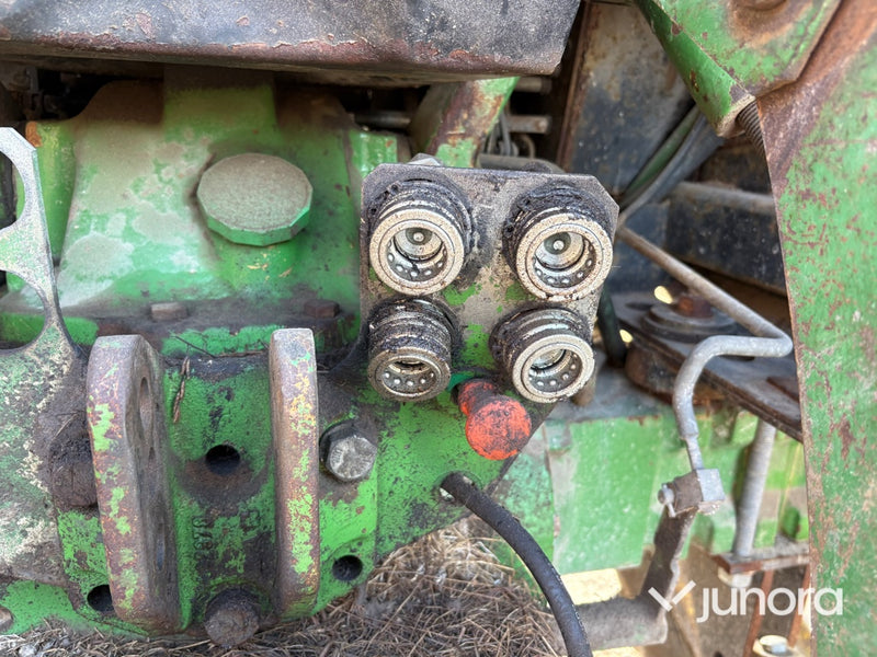 Traktor - John Deere, 2250 4WD