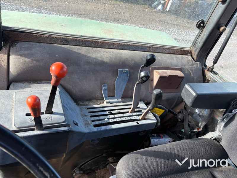 Traktor - John Deere, 2250 4WD