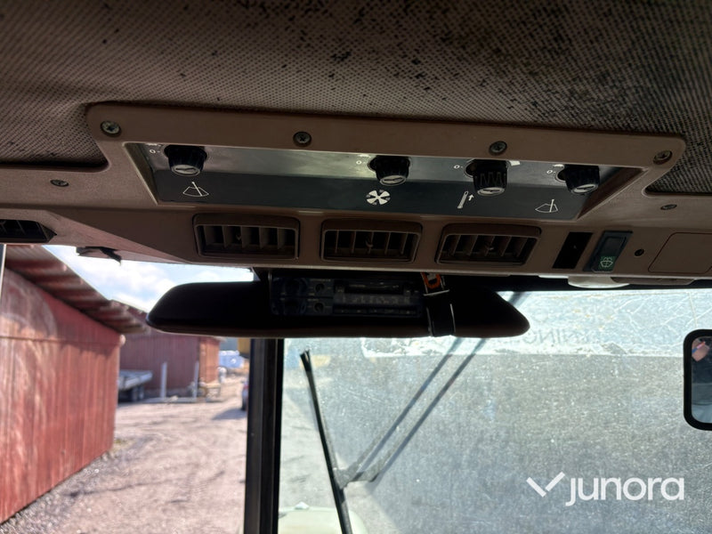 Traktor - John Deere, 2250 4WD