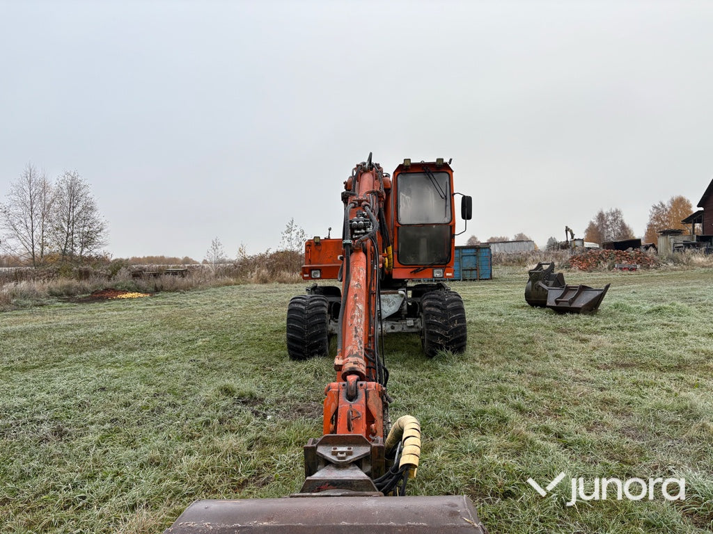 Hjulgrävare - Atlas 1304 med tiltrotator + redskap