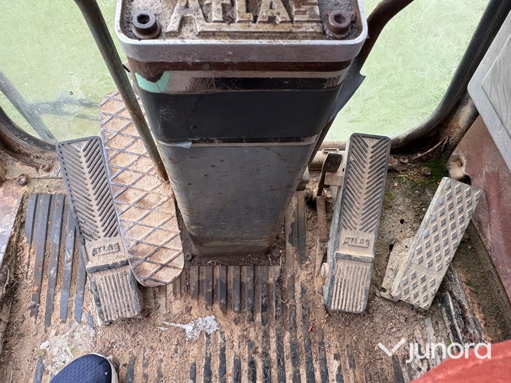 Hjulgrävare - Atlas 1304 med tiltrotator + redskap