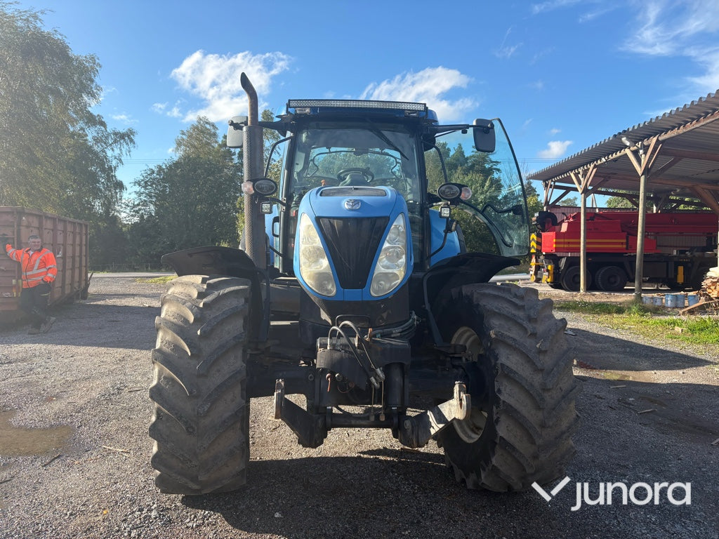 Traktor - New Holland T7040