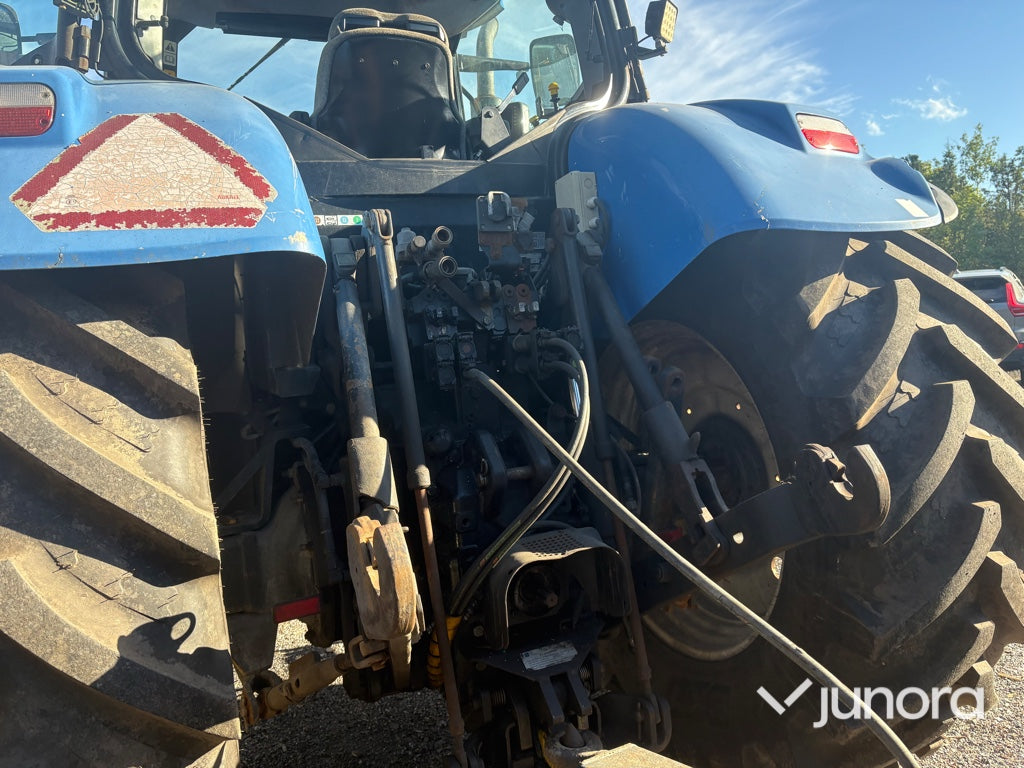 Traktor - New Holland T7040