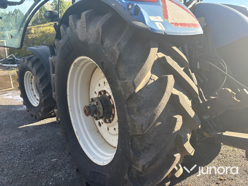Traktor - New Holland T7040