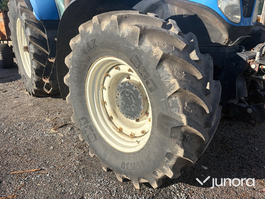 Traktor - New Holland T7040