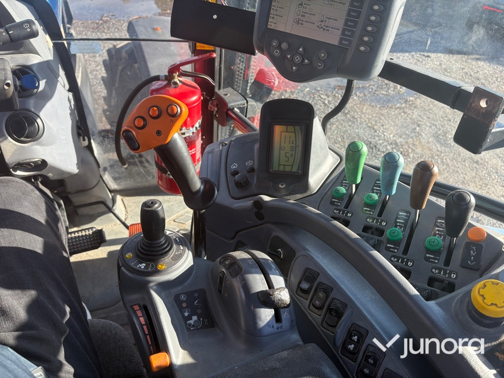 Traktor - New Holland T7040
