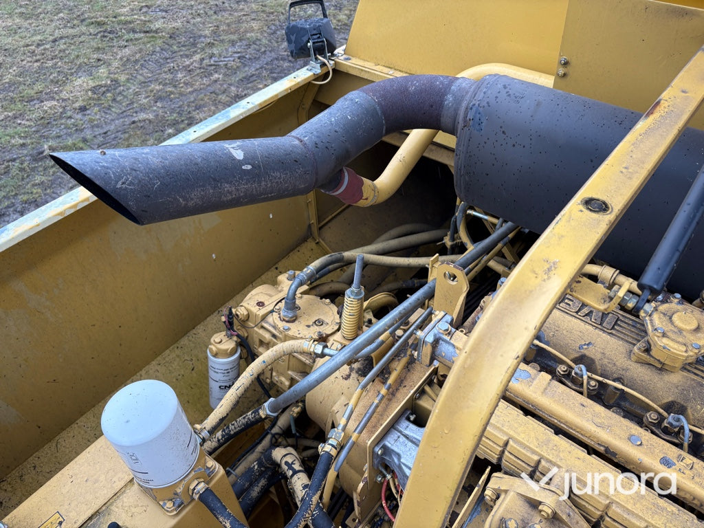 Skördetröska och vagn - NEW HOLLAND, TX68 PLUS