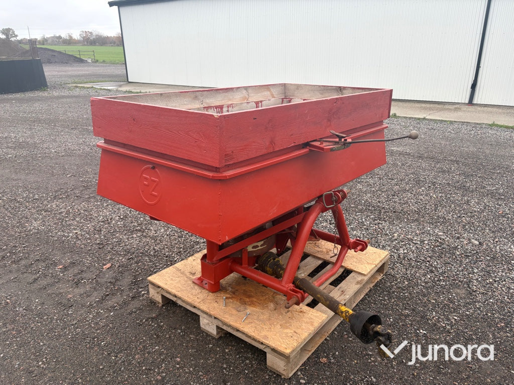 Konstgödselspridare 600 liter