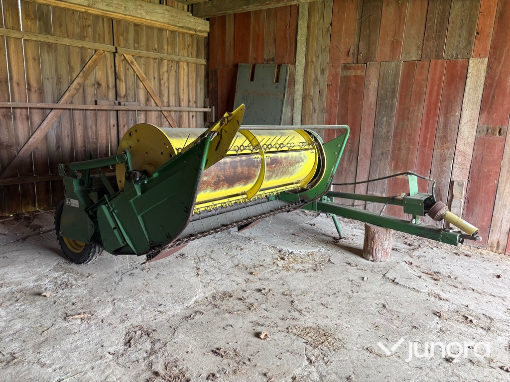 Slåtterkross - John Deere, 486