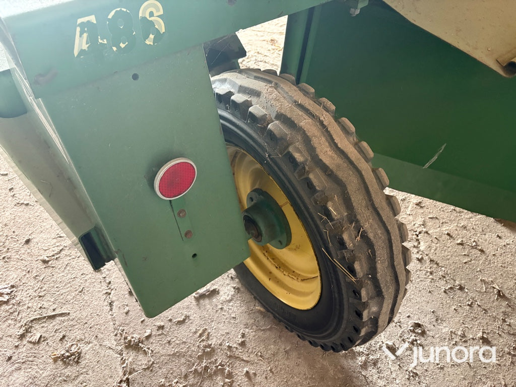Slåtterkross - John Deere, 486