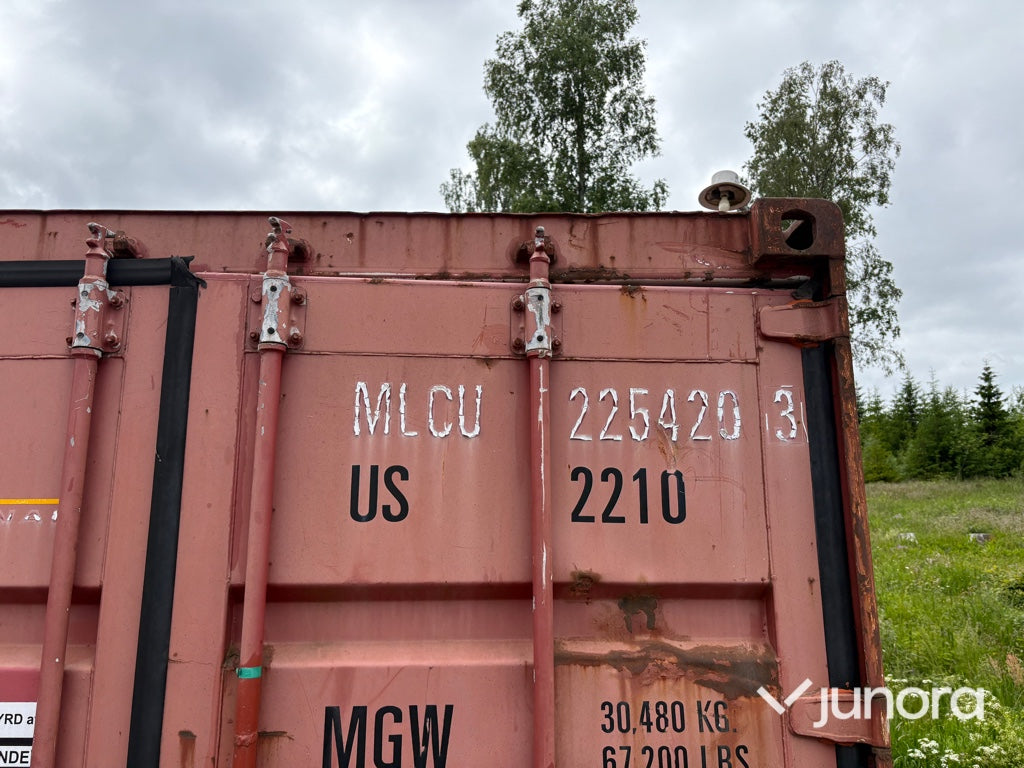 Container - 20 fot med diverse saker