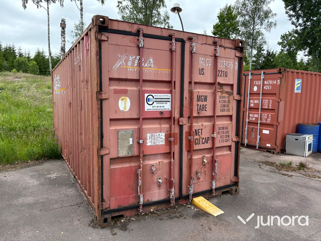 Container - 20 fot med diverse saker