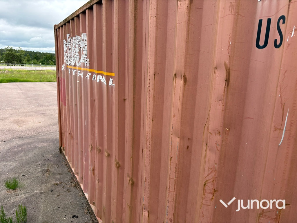 Container - 20 fot med diverse saker