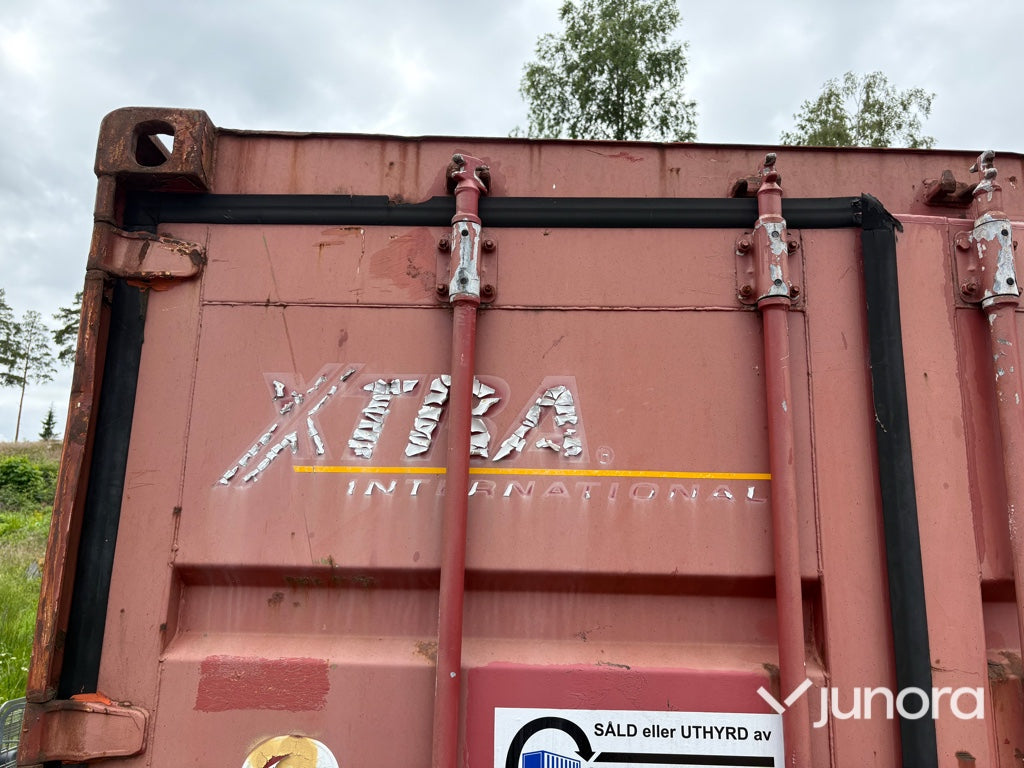Container - 20 fot med diverse saker