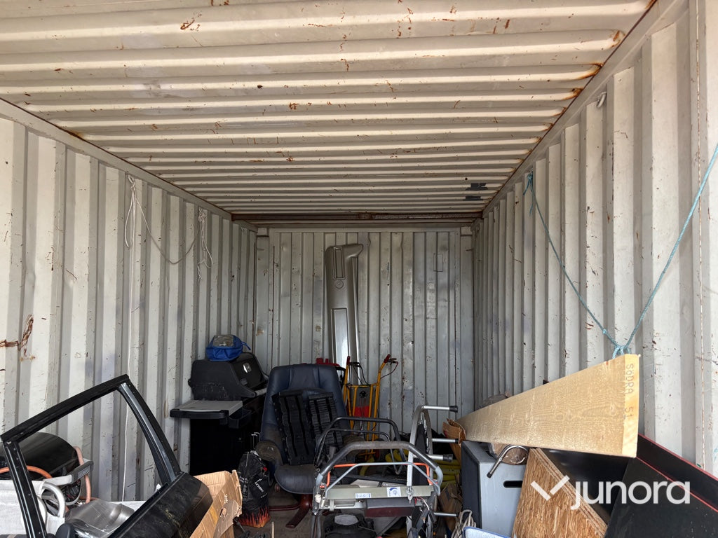 Container - 20 fot med diverse saker