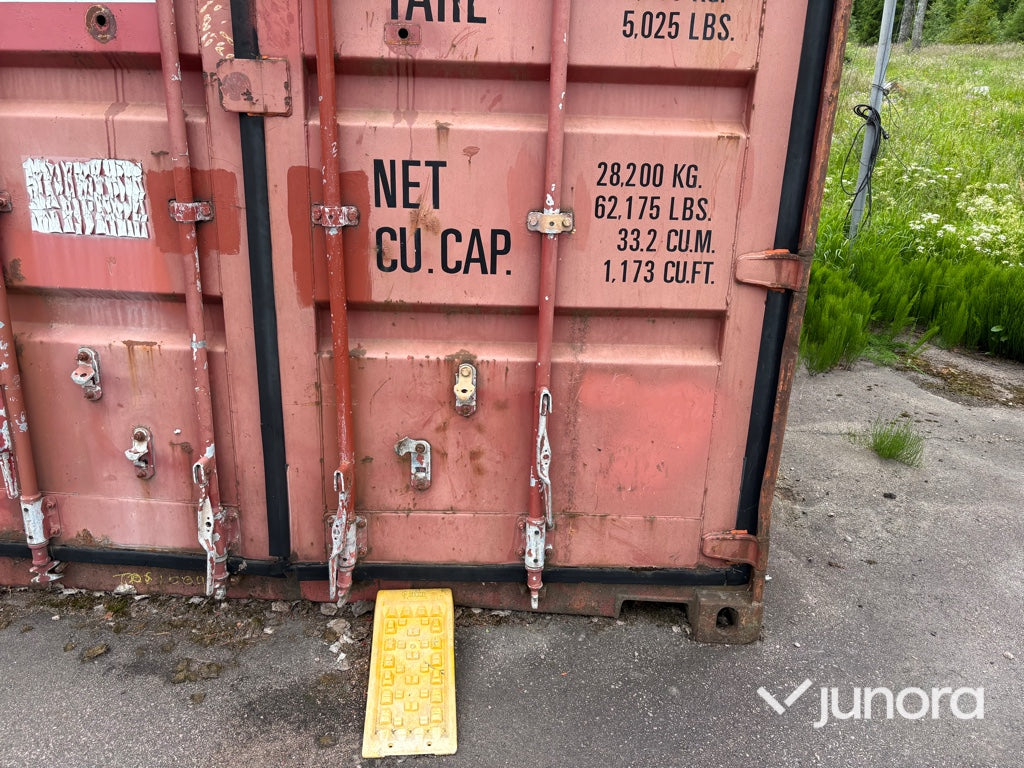 Container - 20 fot med diverse saker