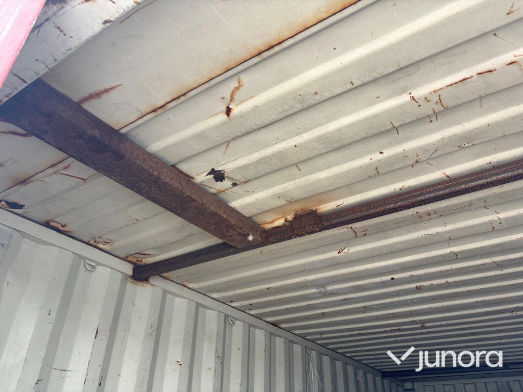 Container - 20 fot med diverse saker