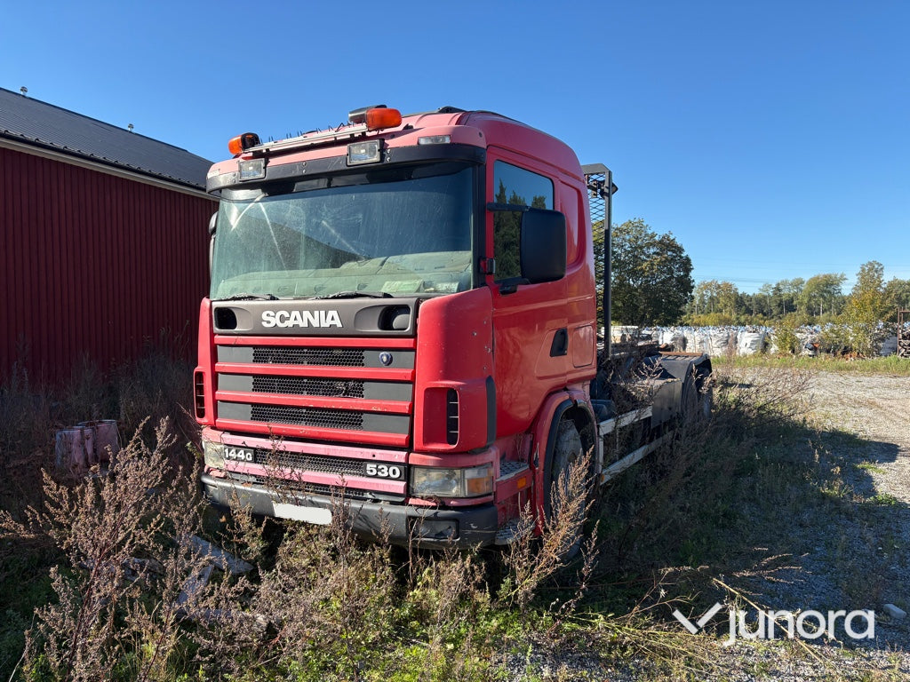Lastbil SCANIA R144GB6X2 NZ530
