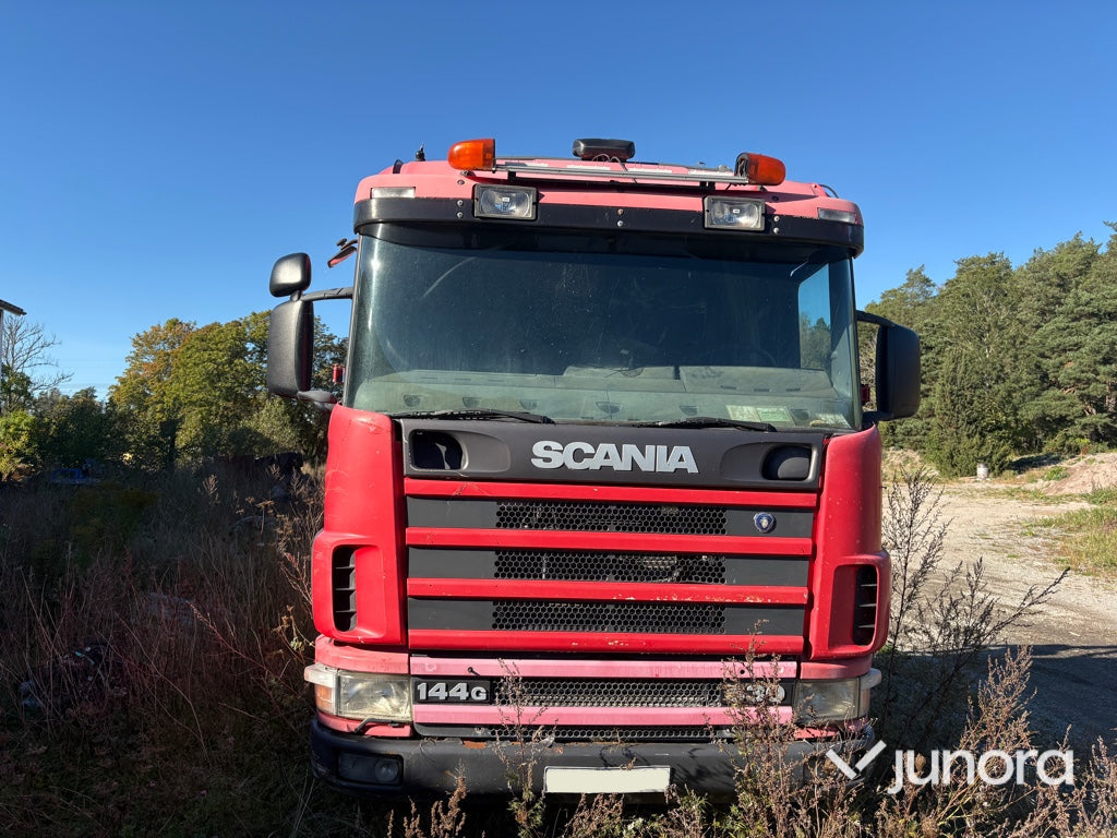Lastbil SCANIA R144GB6X2 NZ530